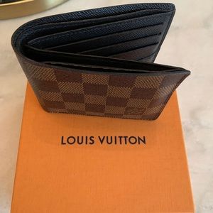 LOUIS VUITTON SLIM BIFOLD WALLET